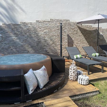 Villa Bianca A Few Steps By The Sea With Exclusive Garden & Jacuzzi Λιβόρνο Εξωτερικό φωτογραφία