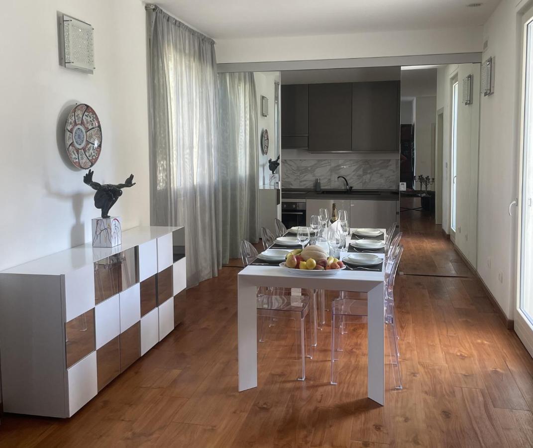 Villa Bianca A Few Steps By The Sea With Exclusive Garden & Jacuzzi Λιβόρνο Εξωτερικό φωτογραφία
